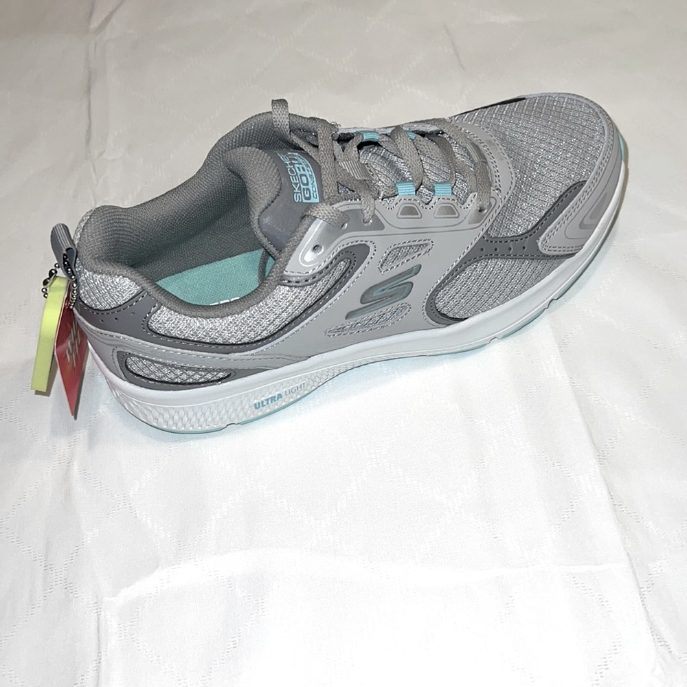 Skechers Go Run Consistent Womens size 7.5 Wide Fit